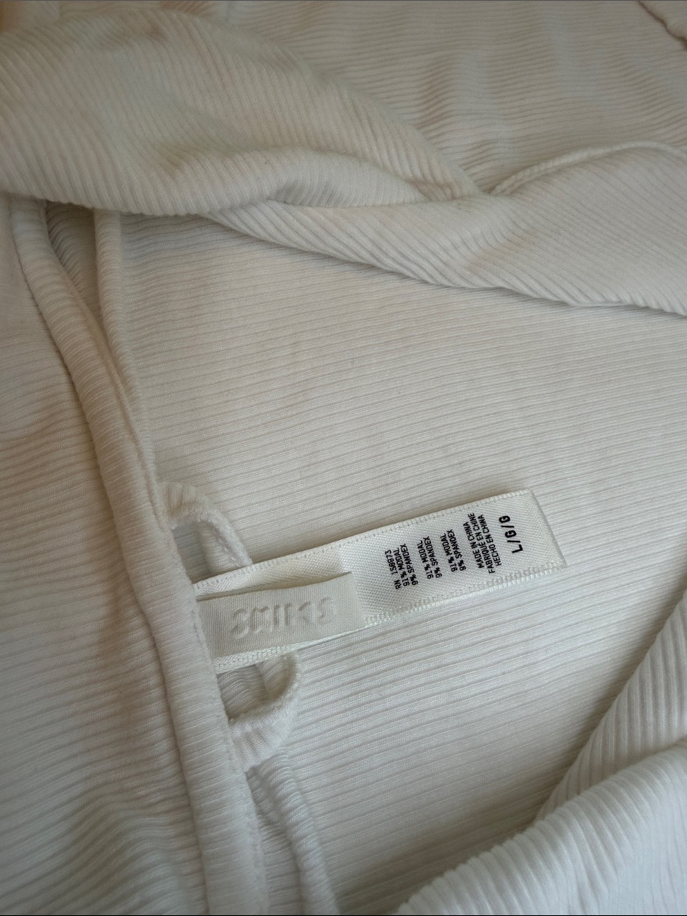 Skims soft lounge sleep set. Pants have stretchy waistband w/interior draw cord.
